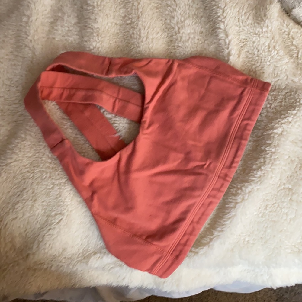 Lululemon sports bra size 4